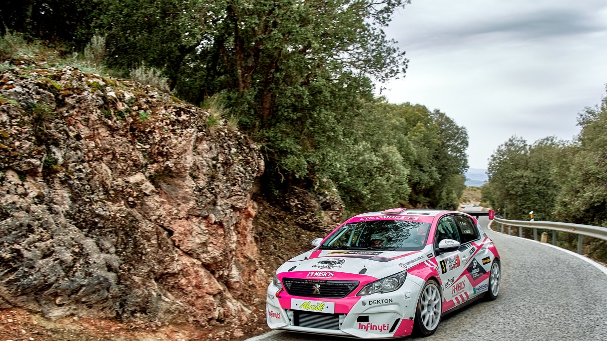 Sergio Capel y Esperanza García, de la Escudería del Mármol, finalizaron en tercer lugar