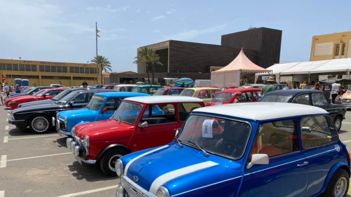 Concentración de Vehículos Clásicos \'Corazón del Poniente\'.