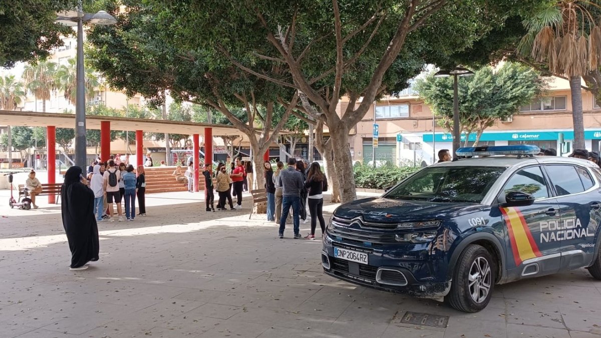 Llegada de los manifestantes a la huelga contra el conflicto Israel-Palestina convocada por el Sindicato de Estudiantes.