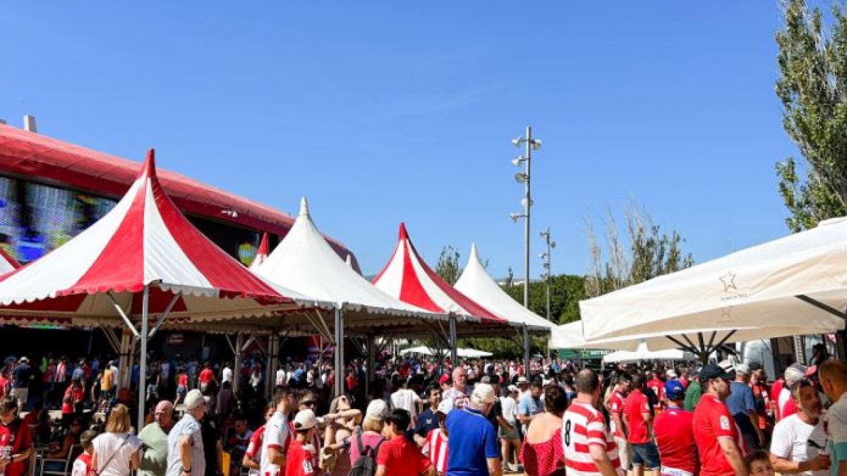 la zona de ocio del Mediterráneo comenzó la temporada a pleno rendimiento.