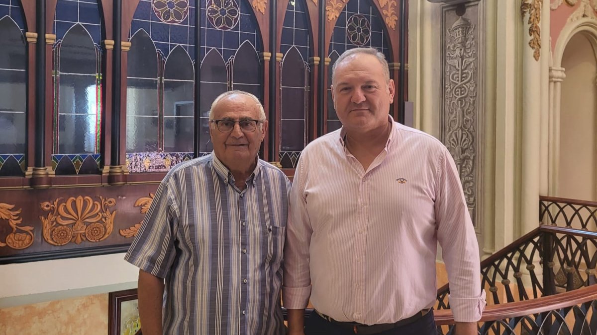 El Pillo junto a Antonio Fernández, alcalde de Cuevas del Almanzora.