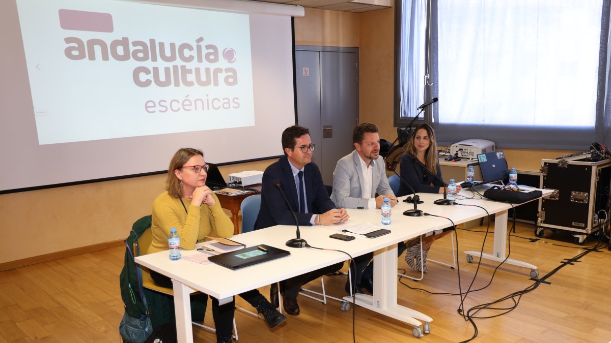 Inauguración del plenario de la Red Andaluza de Teatros en El Ejido.