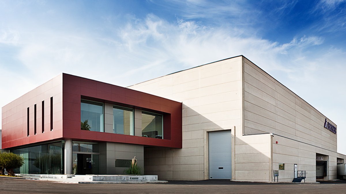 Sede de la compañía Briseis en Benahadux.