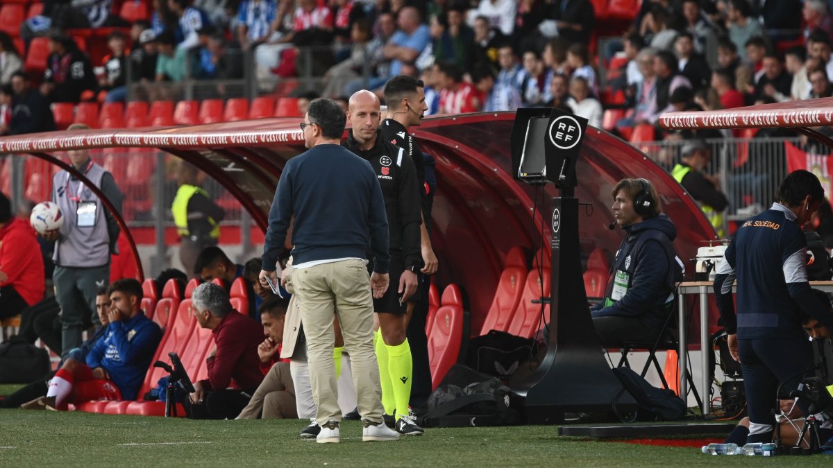 El monitor de VAR en el partido del pasado sábado entre Almería y Real Sociedad.