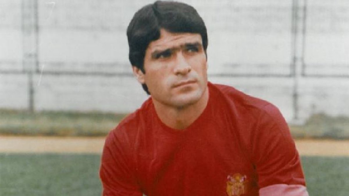 Antonio Biosca con La Roja de la Selección Española.