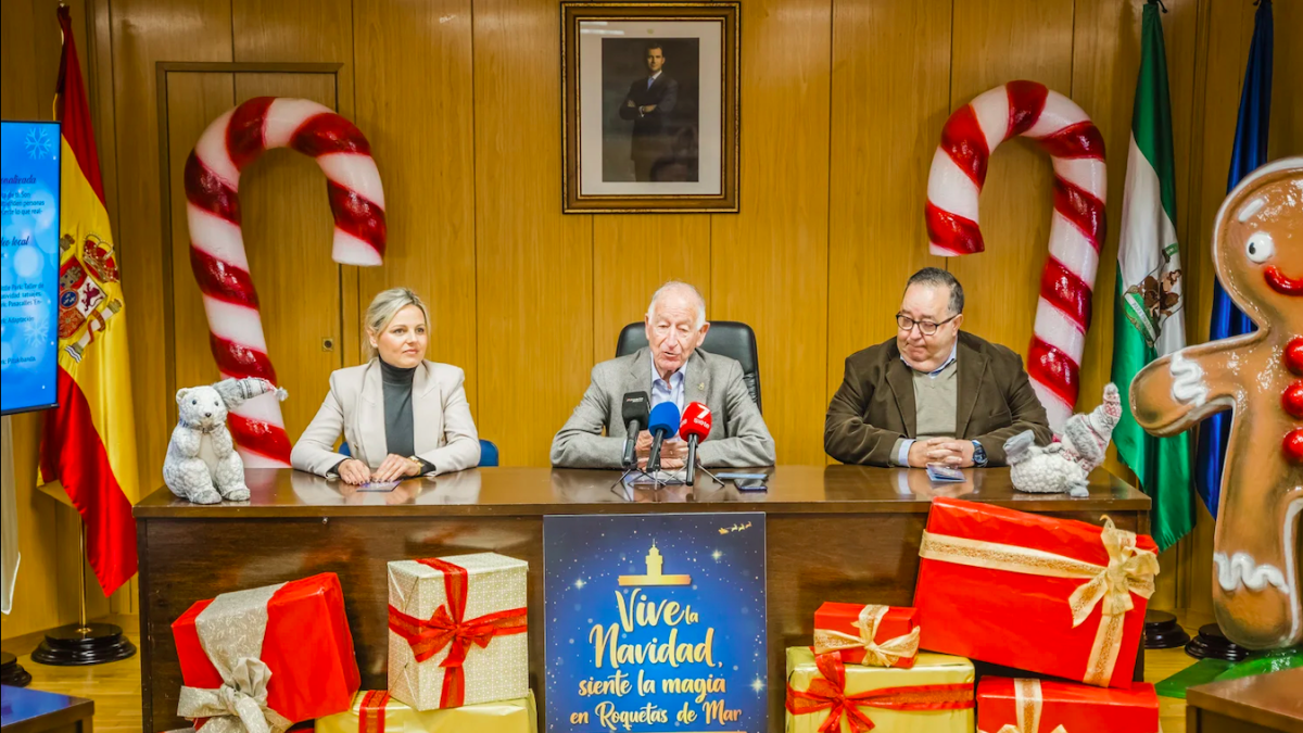 El alcalde Gabriel Amat dice unas palabras durante la presentación.