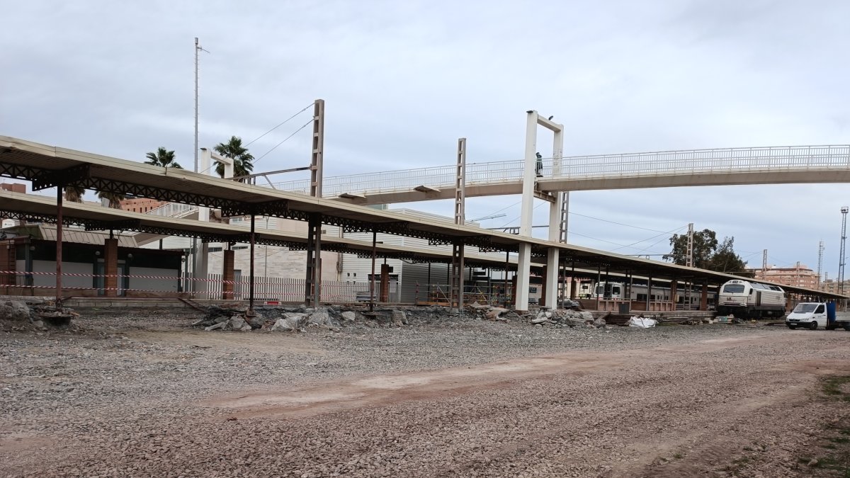 Así van las obras en el entorno de la antigua estación