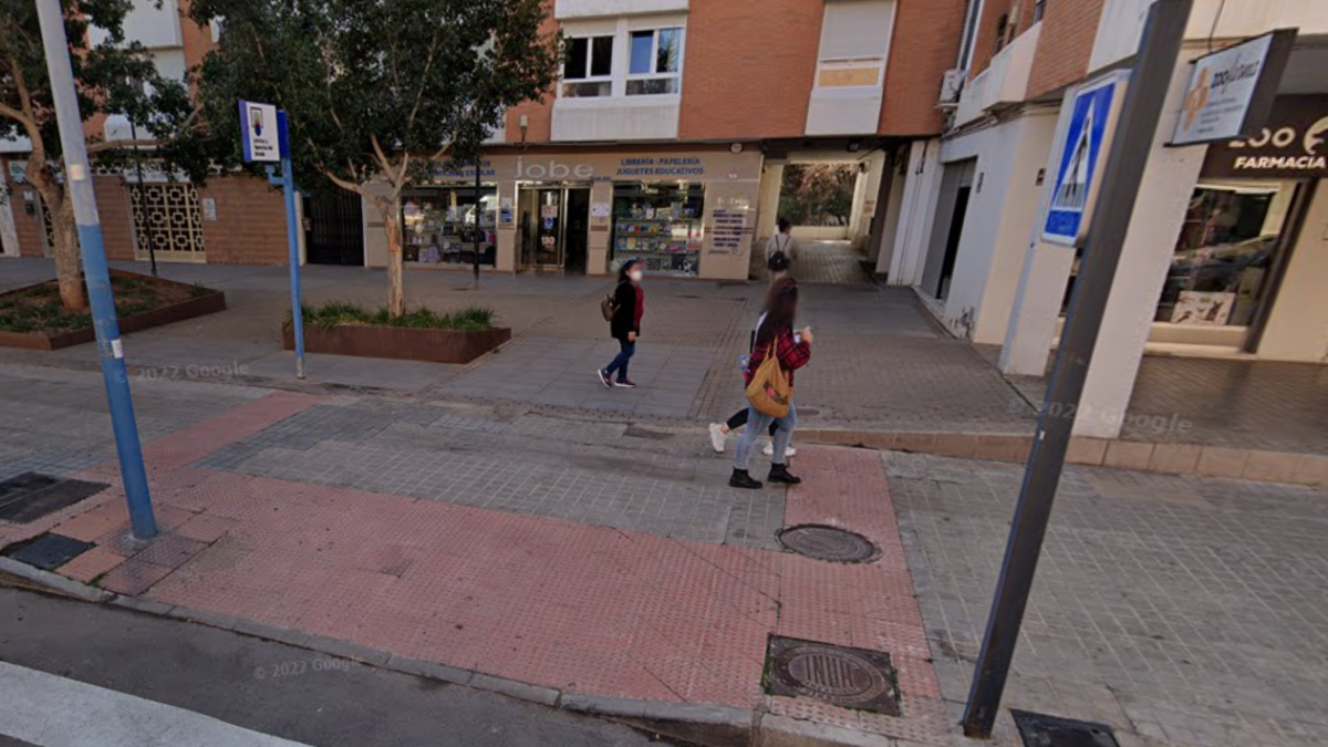 Despacho receptor en la Avenida Blas Infante, 52.