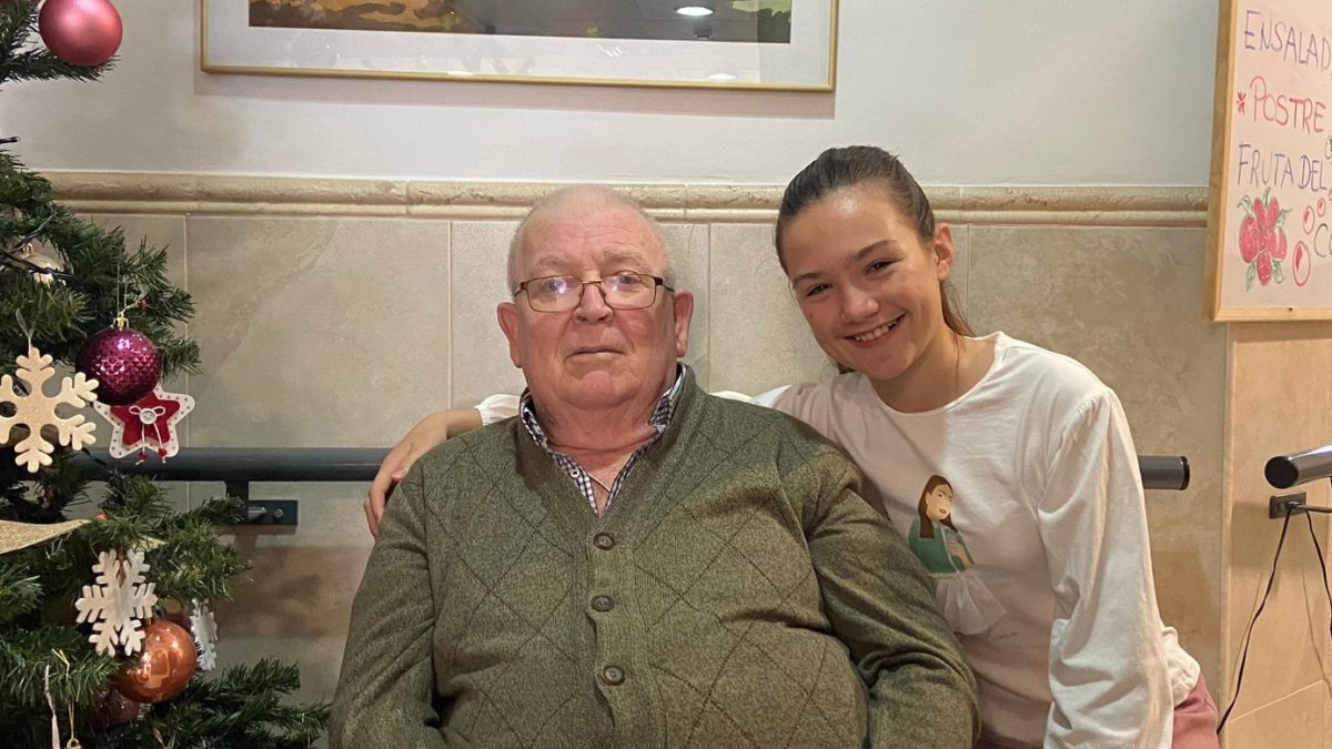 Una de las fotografías de la joven cuevana en la residencia.