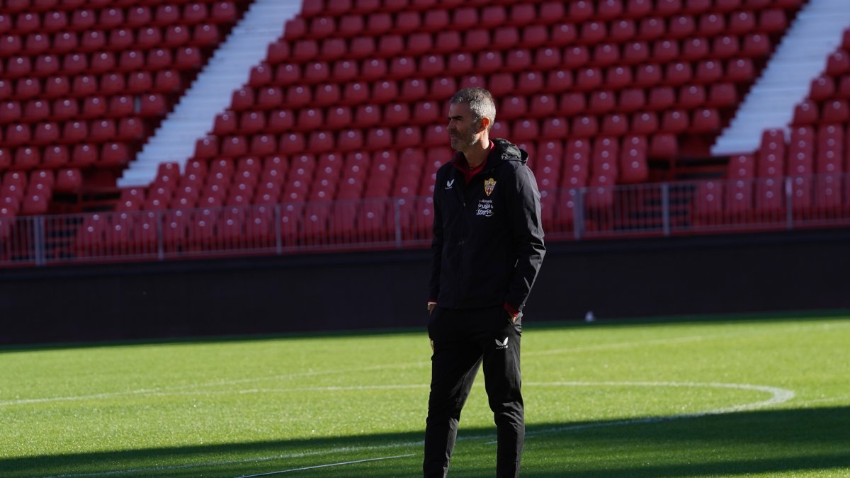 Gaizka Garitano en el último entrenamiento antes de la visita del Real Betis.