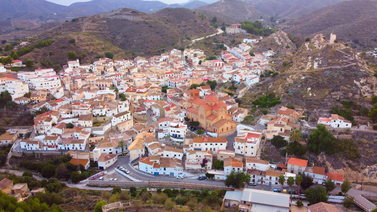 Una vista de este pueblo de la Sierra de los Filabres.