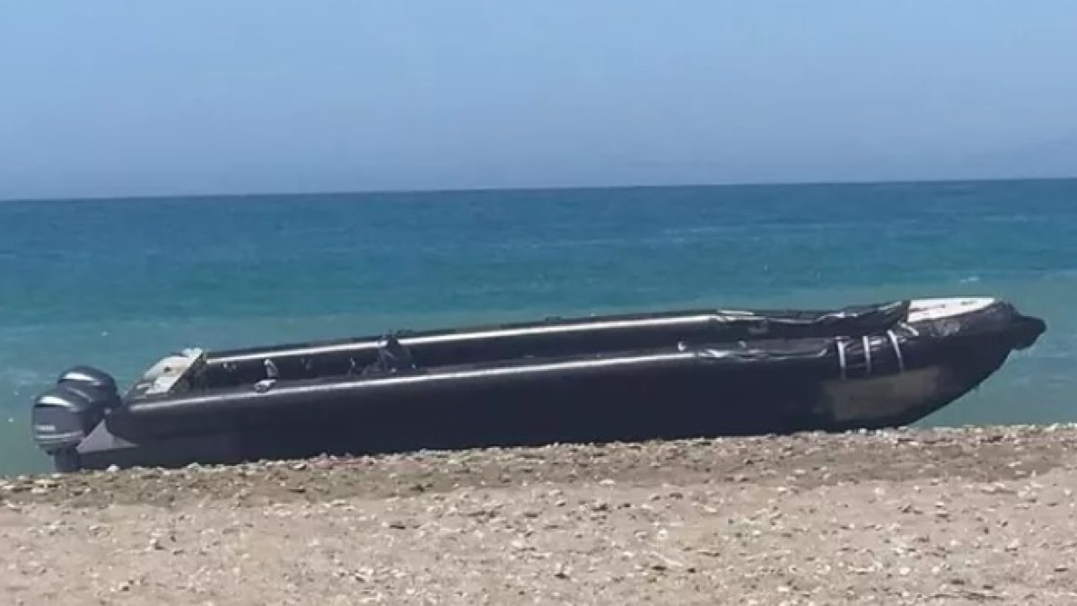 Archivo - Embarcación interceptada en las costas de Almería.