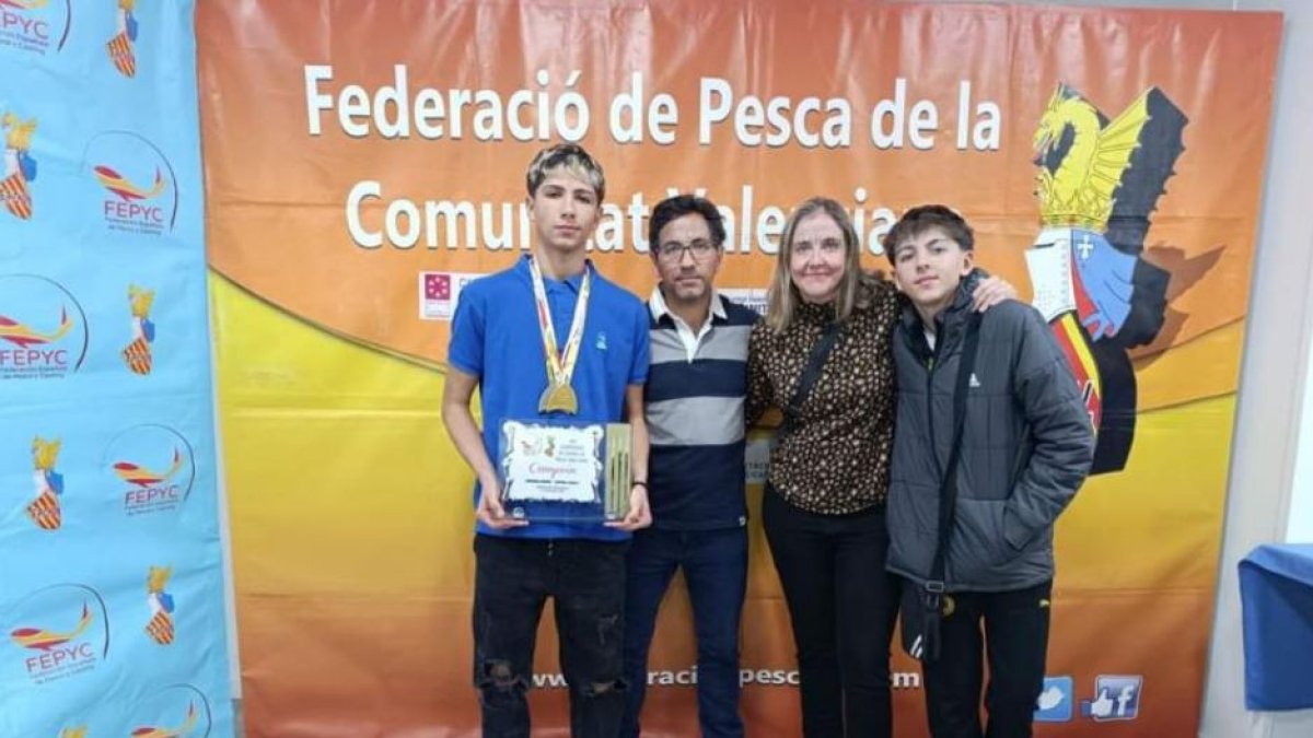 El campeón de España posa en familia.