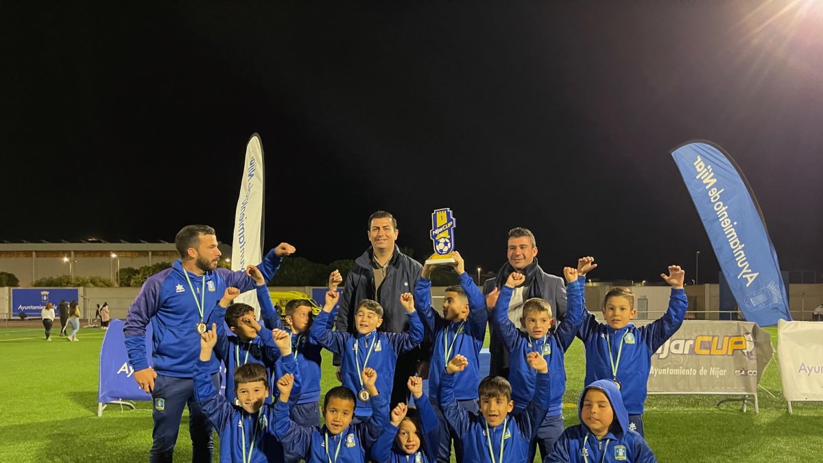 Uno de los equipos vencedores en el torneo.