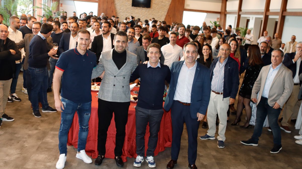 Foto de familia de la comida de Navidad del año pasado.