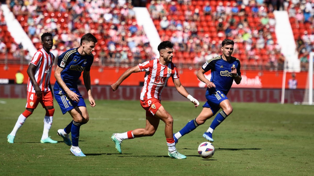 El centrocampista Arnau Puigmal podría volver a Segunda División, donde tiene buen cartel, en forma de cesión.