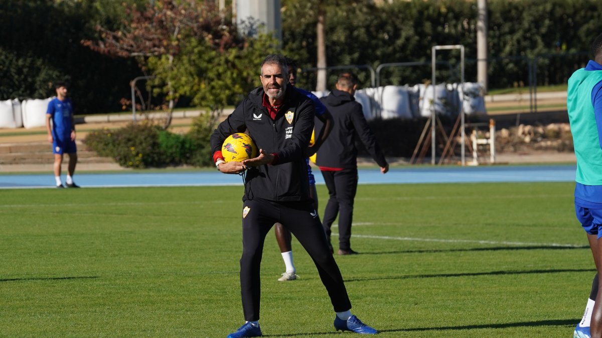 Garitano en busca de una victoria que alivie la situación del equipo en LaLiga.