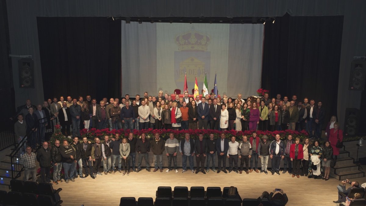 Acto de toma de posesión de empleados públicos en Adra.