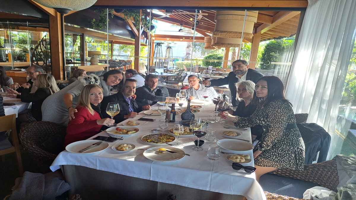 El equipo de Assetia celebrando una convivencia navideña.