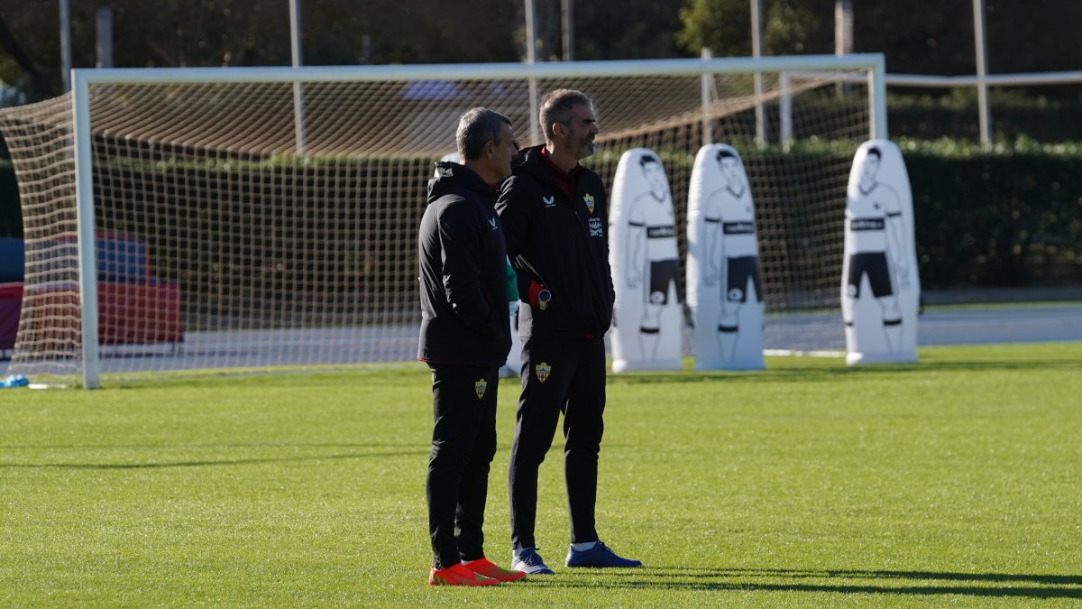 Garitano ha dado sus informes a la cúpula rojiblanca para que peine el mercado.