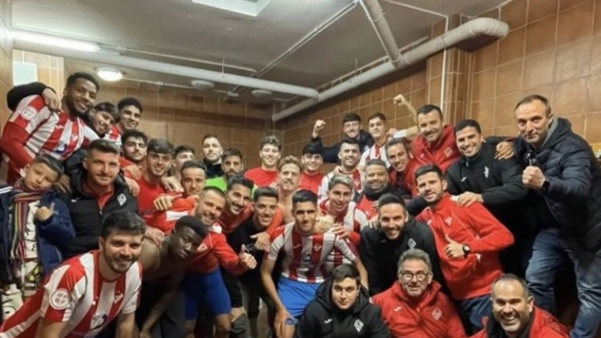 El Poli Almería consiguió ganar al Atlético Melilla para pasar unas Navidades tranquilas.