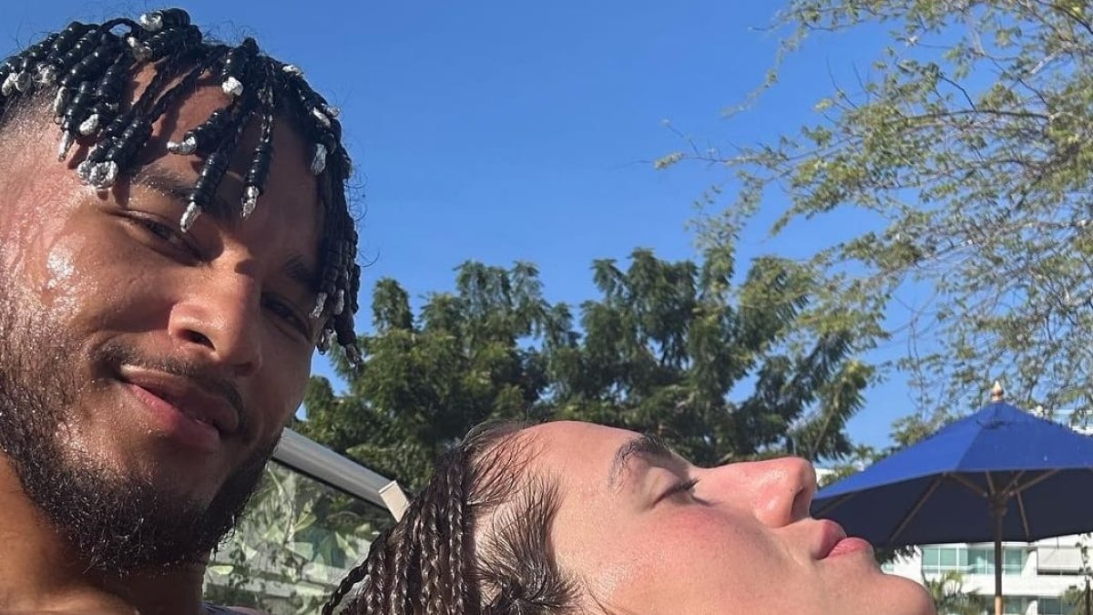 Foto que ha publicado el futbolista con su pareja.