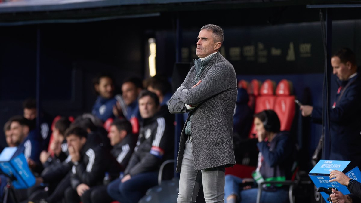 Garitano continúa sin ver la luz en el Almería y ya se ha terminado la primera vuelta de competición.