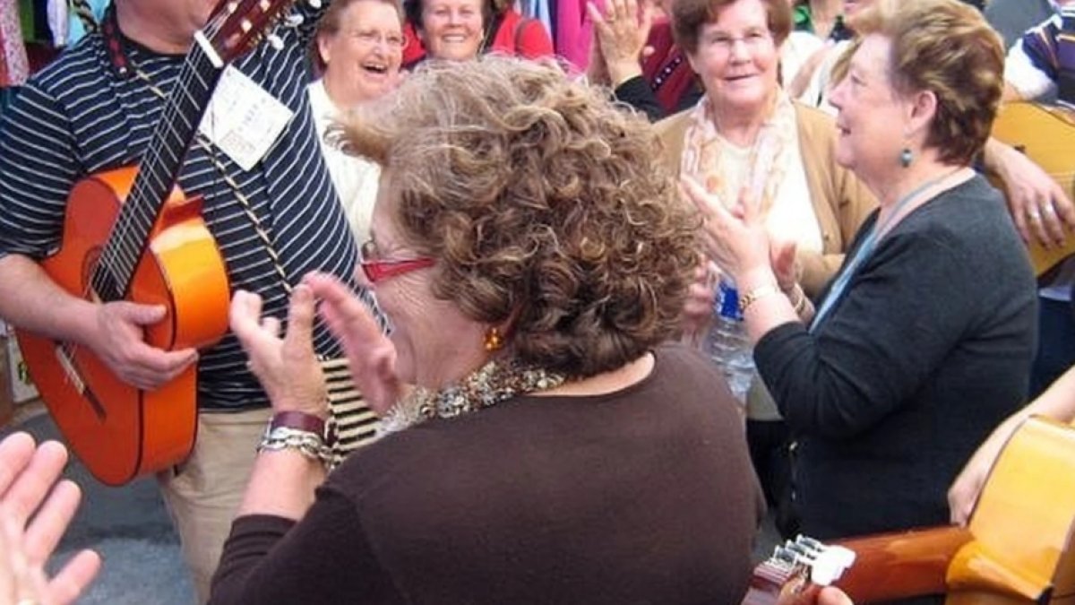 Imagen de archivo de un encuentro de cuadrillas. (FOTO: Somos Albojenses).