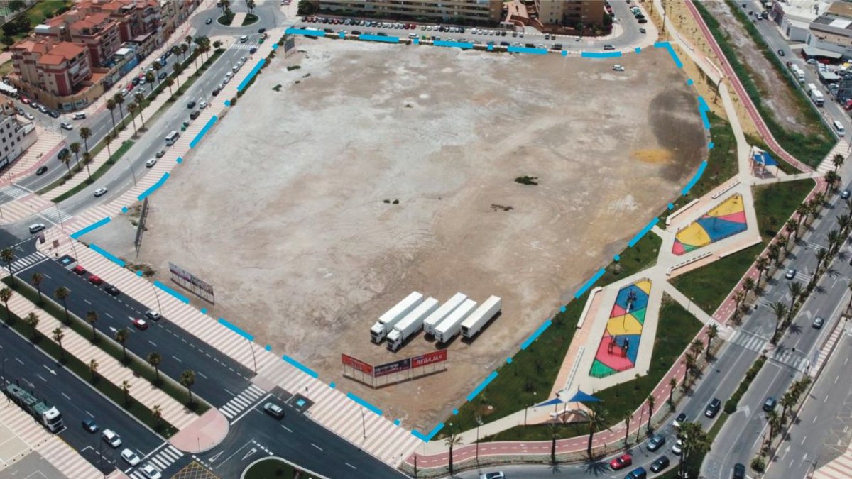 Solar municipal destinado al Recinto Ferial y mercadillo de los jueves.