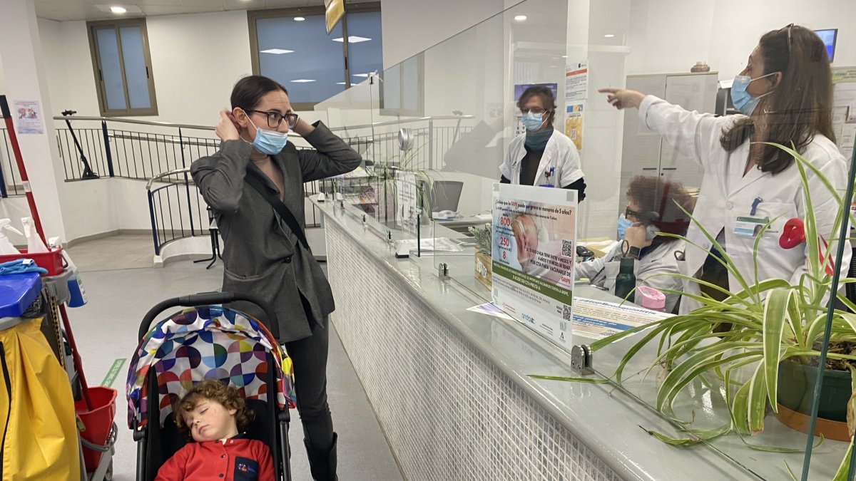 Imagen captada este miércoles en el Centro de Salud de Oliveros.