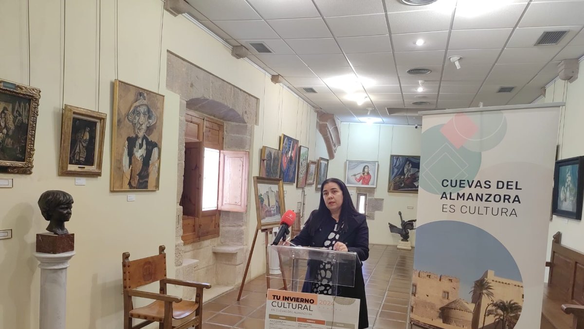 La concejala de cultura en el museo Antonio Manuel Campoy.