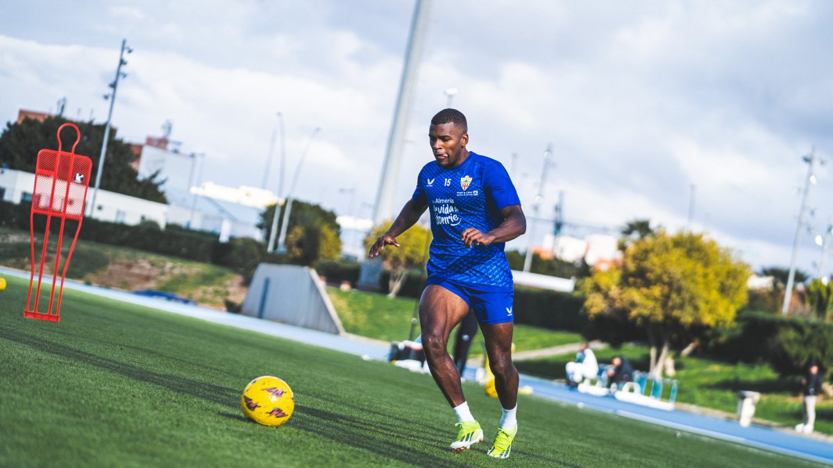 Sergio Akieme es imprescindible en la alineación rojiblanca y ahora toca visitar al Real Madrid.