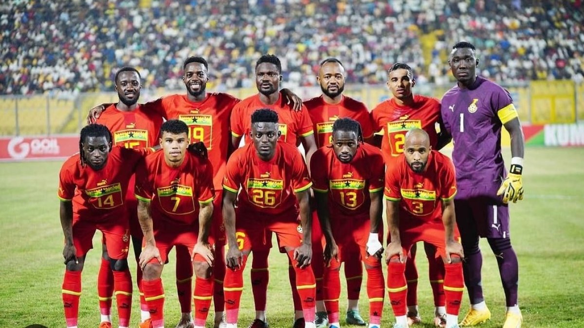 Baba (26) con la Selección de Ghana.