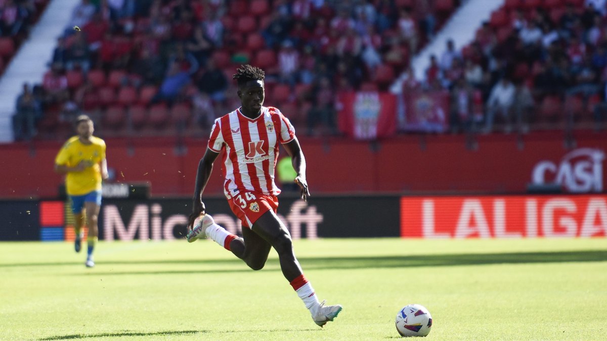 Marciano (19 años), continuará con su carrera en Alcorcón hasta el próximo 30 de junio.