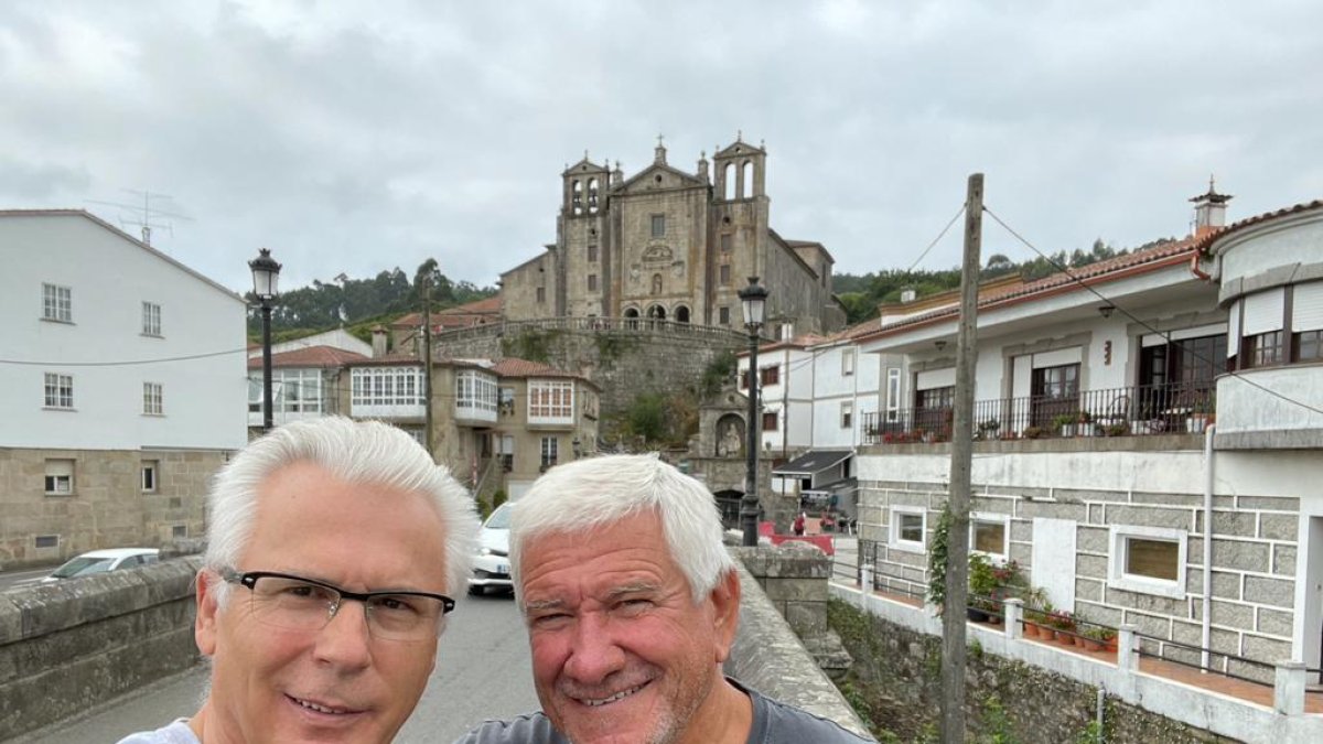 Baltasar Garzón y Federico Soria durante sus vacaciones de 2023. FOTO FACILITADA POR EL ABOGADO FEDERICO SORIA.