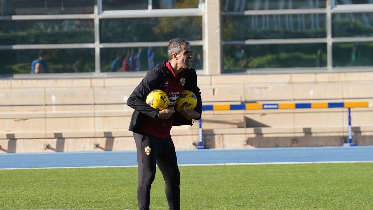 El técnico vasco podrá entrenar este viernes con los últimos refuerzos de invierno.