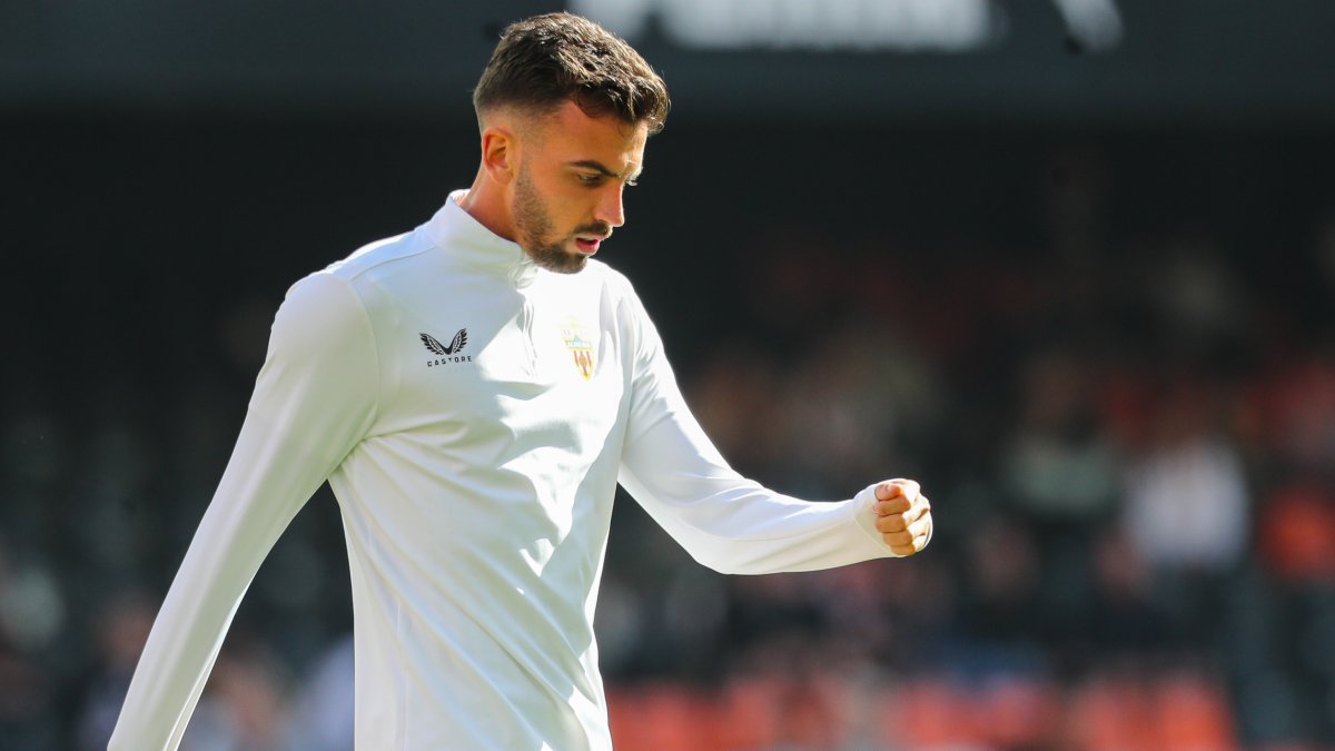 Centelles en un partido especial jugando en su tierra contra el Valencia.