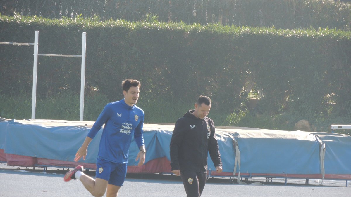 Radovanovic en el campo Anexo con Cid Andrade.