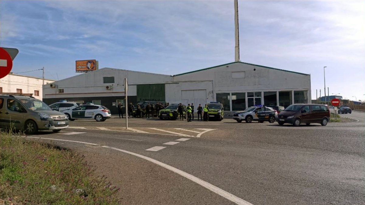 Cortes de tráfico por las protestas de ayer en la A-7 a su paso por Santa María del Aguila (El Ejido).