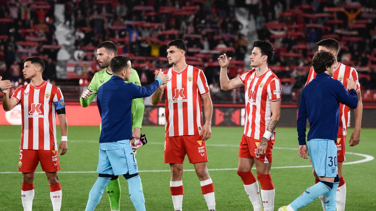 La defensa del Almería responde con la portería a cero a su entrenador.
