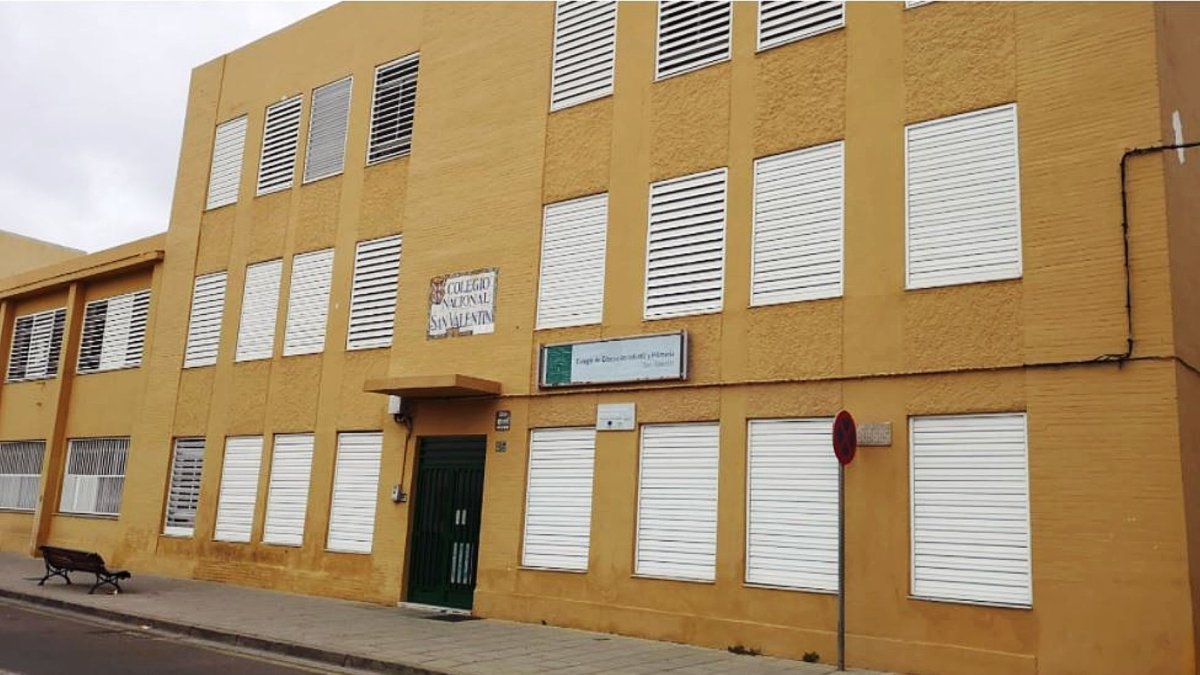 Imagen de archivo del exterior del colegio de San Valentín.