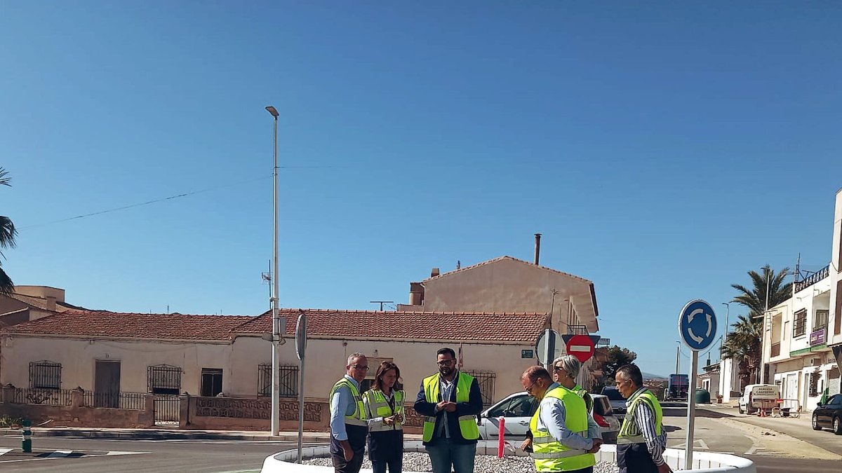Las Autoridades han visitado las obras realizadas para la nueva ordenación del tráfico.