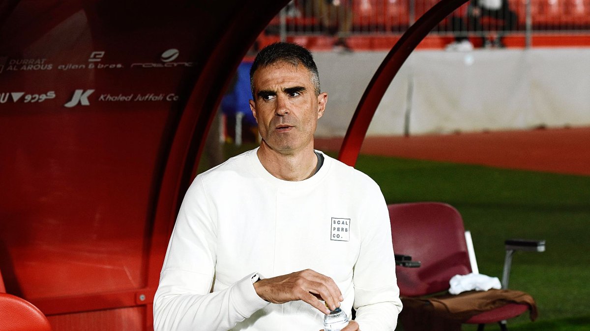 Sigue sin rendirse para guiar al Almería hacia la primera victoria de la temporada.