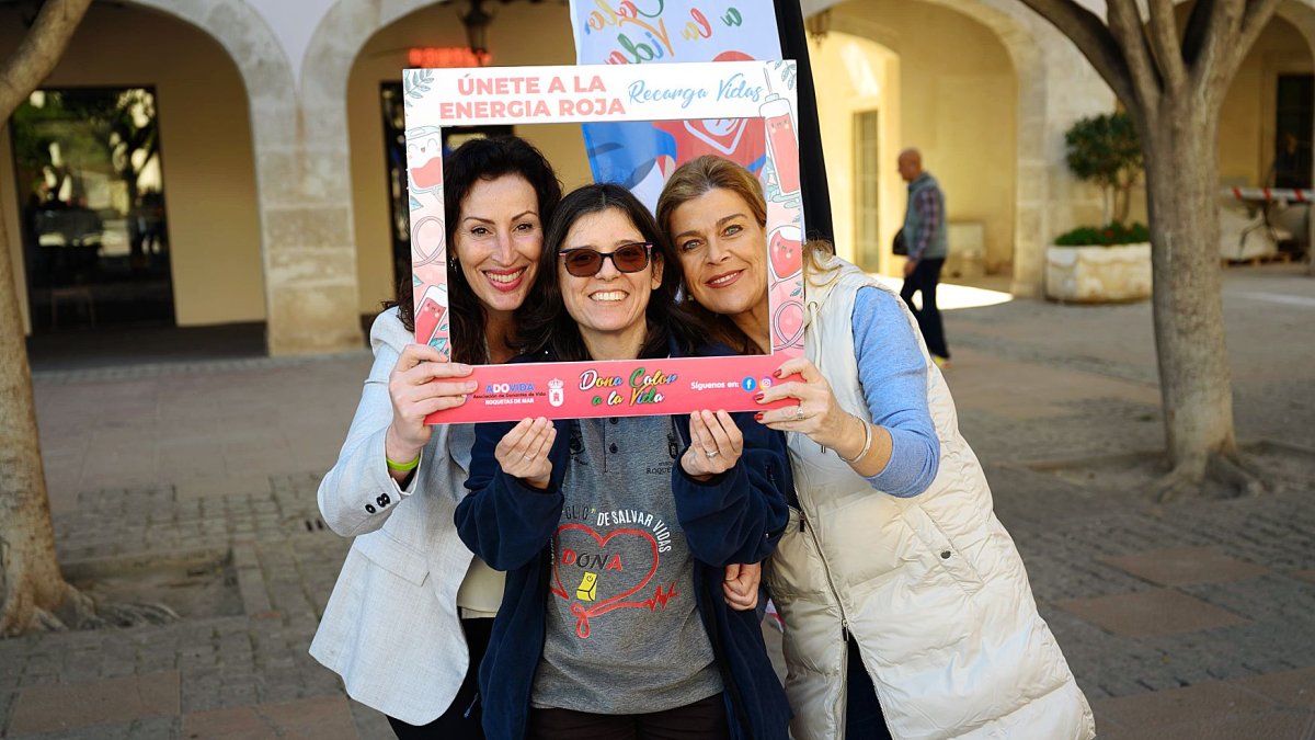 La alcaldesa en el acto organizado en la Plaza Vieja.