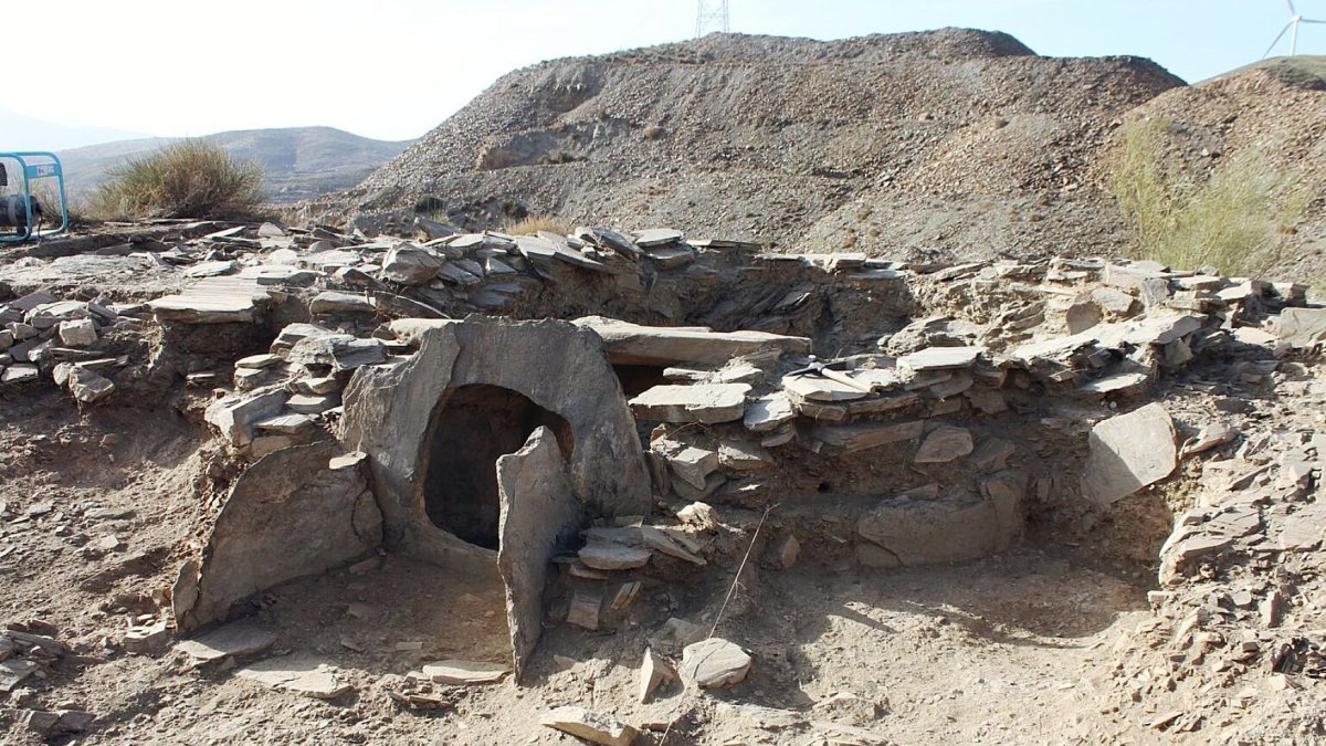 Necrópolis megalítica de Los Milanes, en Abla. AMIGOS DE LA ALCAZABA
