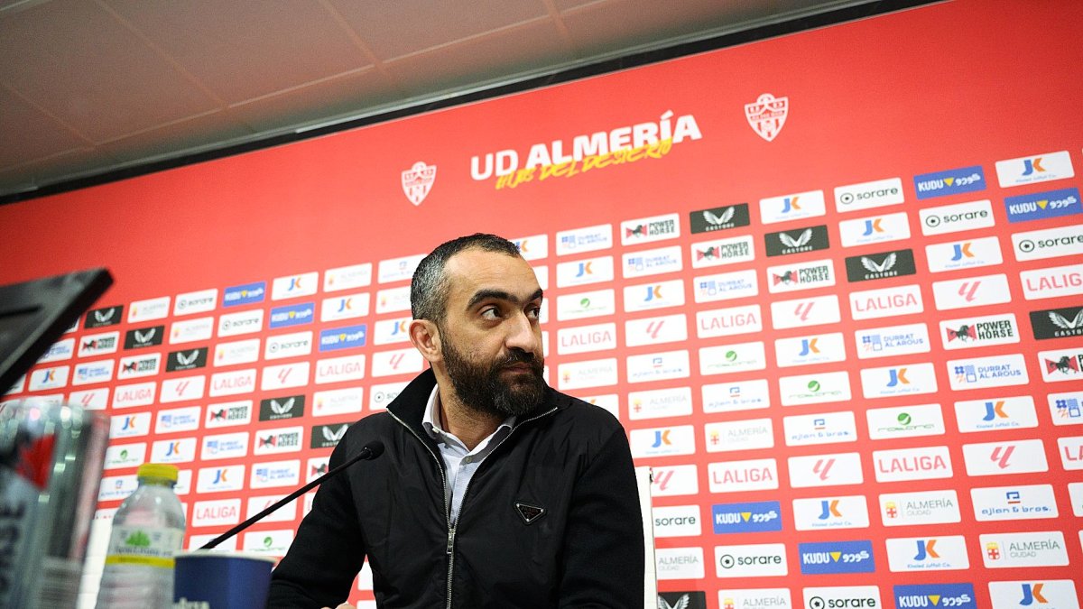 Mohamed El Assy, brazo fuerte de Turki, confía en la plantillan para no pasar a la historia como el peor equipo de Primera.