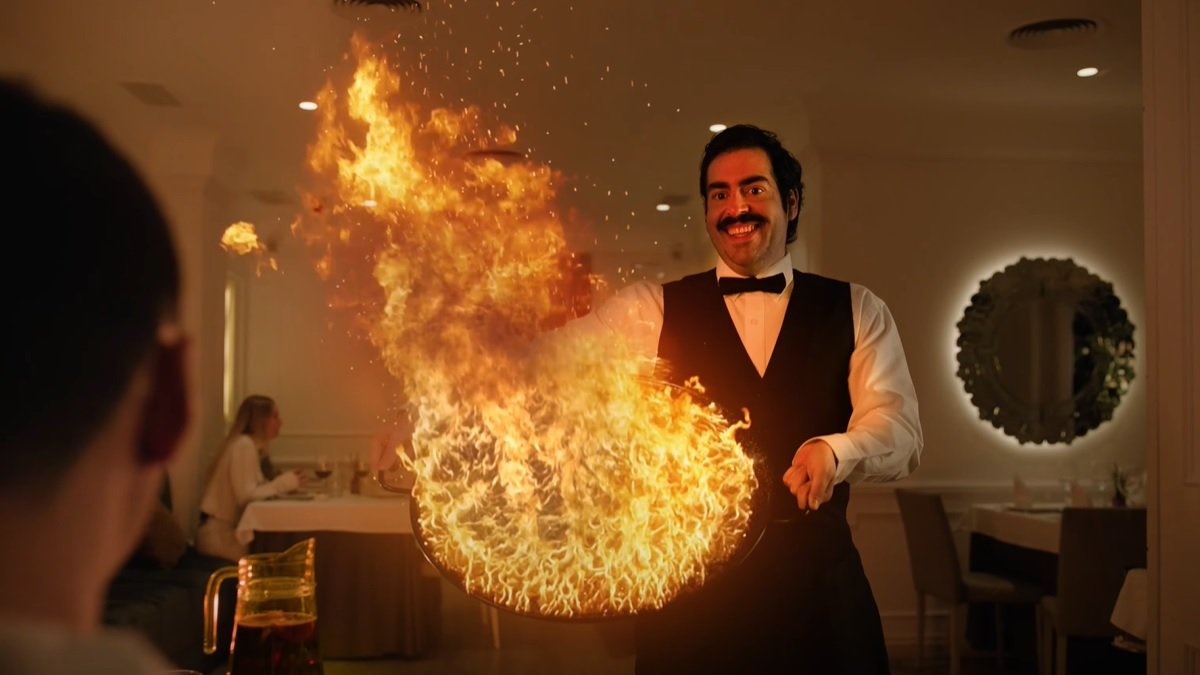 El cuevano Alonso Flores durante uno de los 'spots' de La Fallera.