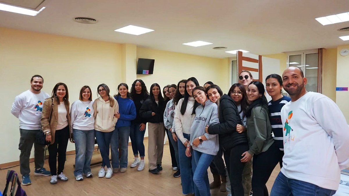 Los jóvenes veratenses en el Scaperoom 'La Desaparición de María'.