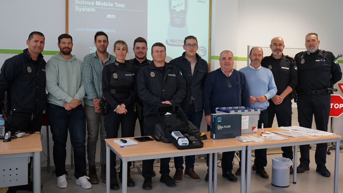 Algunos de los asistentes al taller.