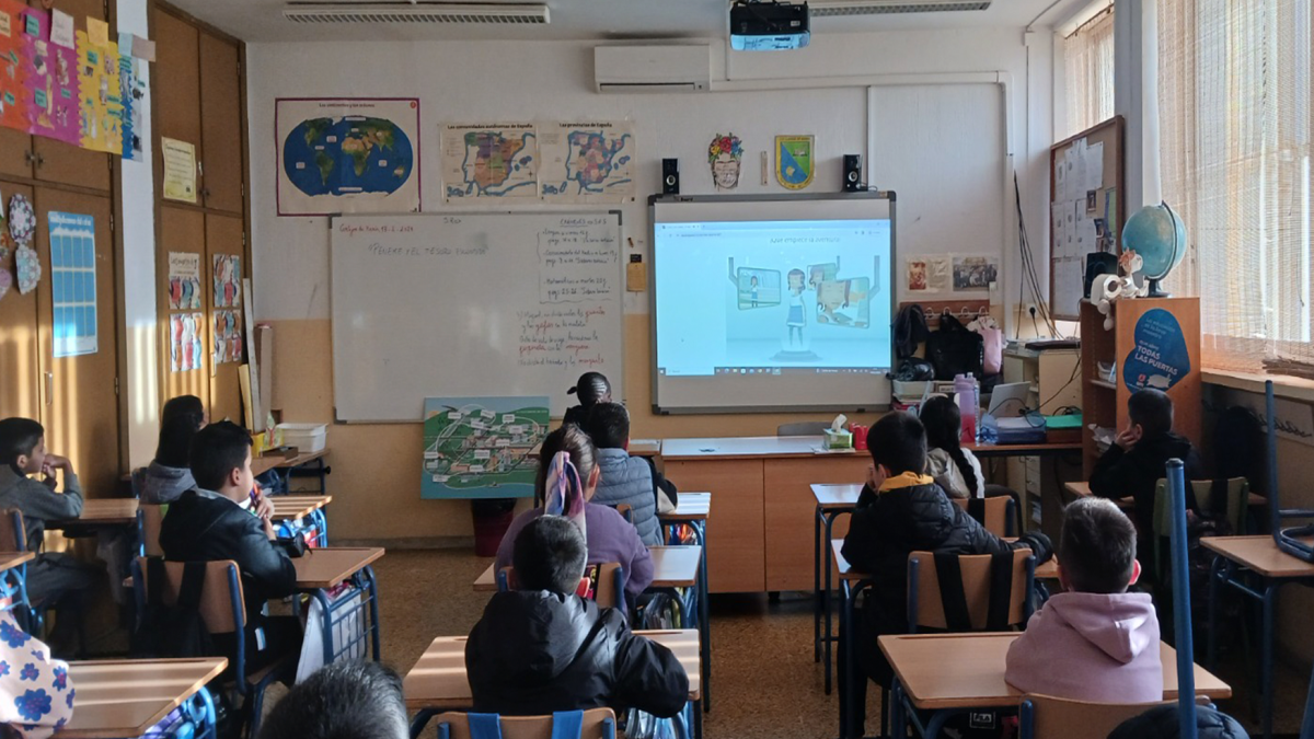 Alumnado de Roquetas en uno de los talleres.